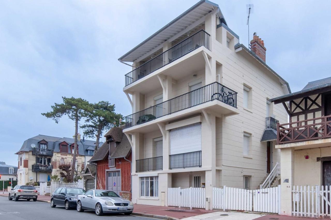 2-Bedroom Apartment With Balcony Near Hippodrome Deauville Esterno foto